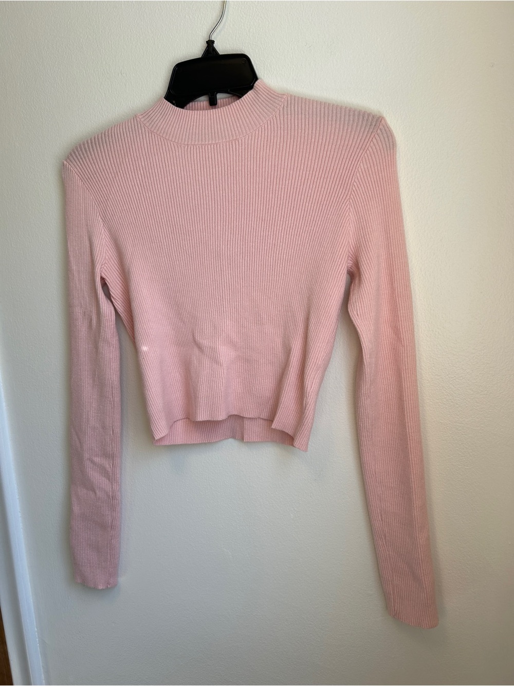 Brandy Melville Pale Pink Ribbed Crop Crew Sweater